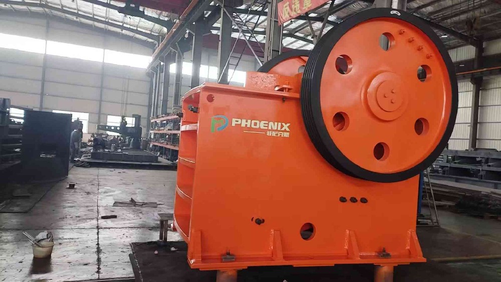 PE600×900顎式破碎機